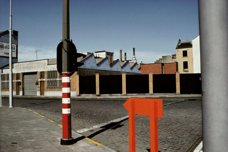 6. Harry Gruyaert Belgique Bruxelles Gare de Bruxelles Midi Belgium 1981 scaled 1